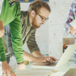 Est-ce qu’une agence web à Paris peut assurer le suivi de la performance du site après mise en ligne ?