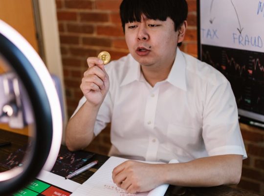 découvrez l'éducation au trading : maîtrisez les stratégies, les analyses de marché et les outils pour devenir un trader compétent. apprenez à gérer vos investissements en toute confiance et à maximiser vos gains.