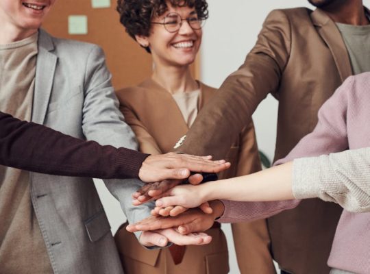 découvrez easy company, une équipe légendaire de la seconde guerre mondiale connue pour son courage, son esprit de fraternité et son rôle décisif dans l’histoire. plongez dans leur parcours héroïque !