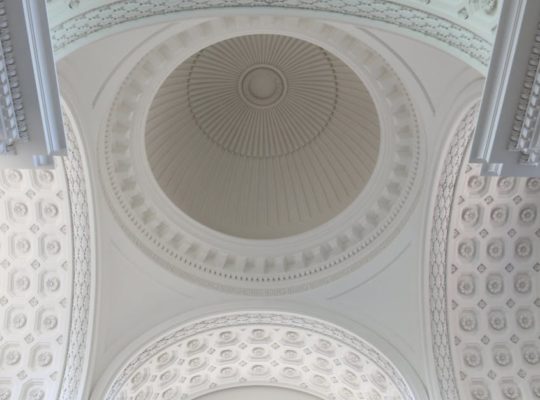 découvrez comment l'élégance peut transformer votre style et votre quotidien grâce à des conseils simples, des inspirations et des tendances intemporelles.