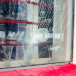 Qui peut s’occuper du remplacement de vitrine à Lyon sans interrompre l’accueil des clients ?