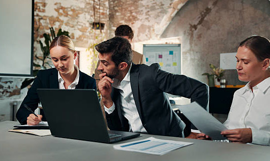 un projet de E-Commerce Lyon doit désormais intégrer l’expérience utilisateur, la mobilité et la personnalisation des parcours d’achat.