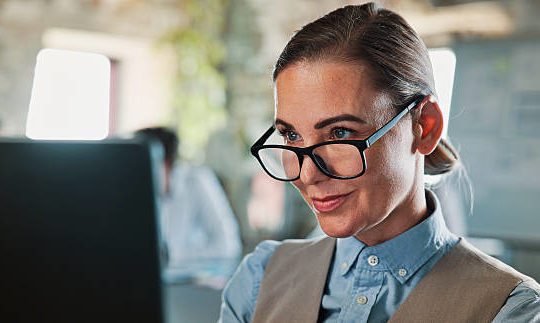 un E-Commerce Lyon performant repose sur une observation précise des comportements des visiteurs, des sources de trafic et des parcours