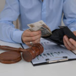 Comment un Huissier de justice localise-t-il un débiteur introuvable ?