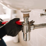 Quels équipements modernes un Plombier à Miribel peut-il installer pour optimiser votre habitation ?