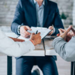 Pourquoi faire relire un contrat de construction par un avocat droit de la construction à Lausanne ?