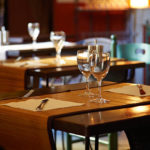 Quel restaurant bistronomique à Lyon 6 offre une expérience adaptée à un repas d’affaires ?